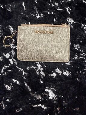 New without tags Michael Kors gold metallic keychain card holder